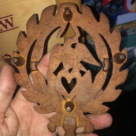 Vintage Cast Iron Wall Decor - Picture 4 of 7